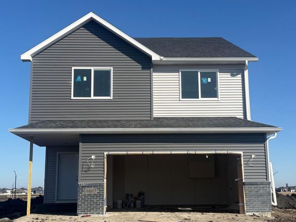 6860 32nd Street S, Fargo, ND 58104