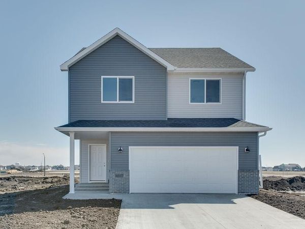 6860 32nd Street S, Fargo, ND 58104