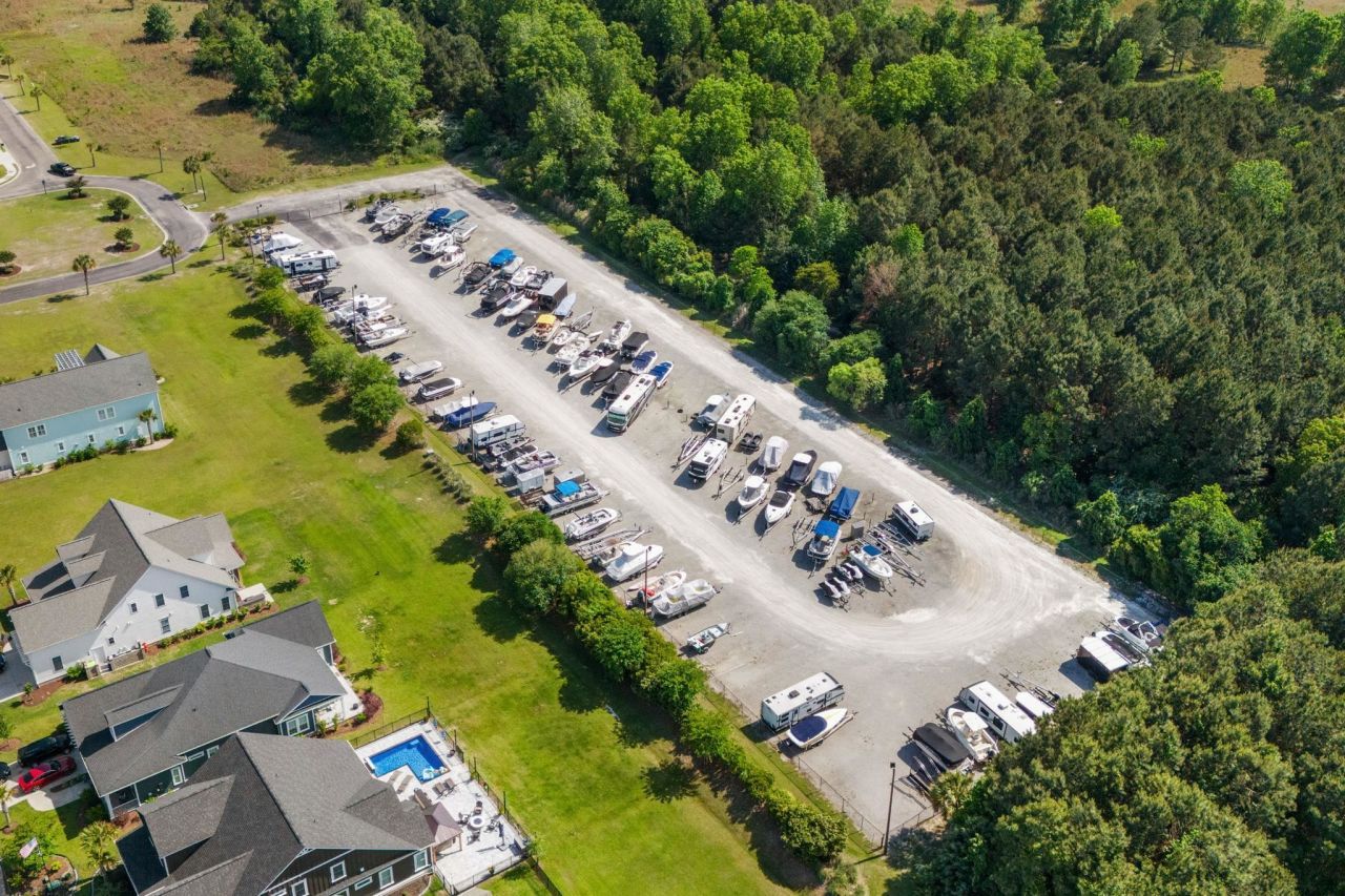 8015 East Bay Ct. Photo 18