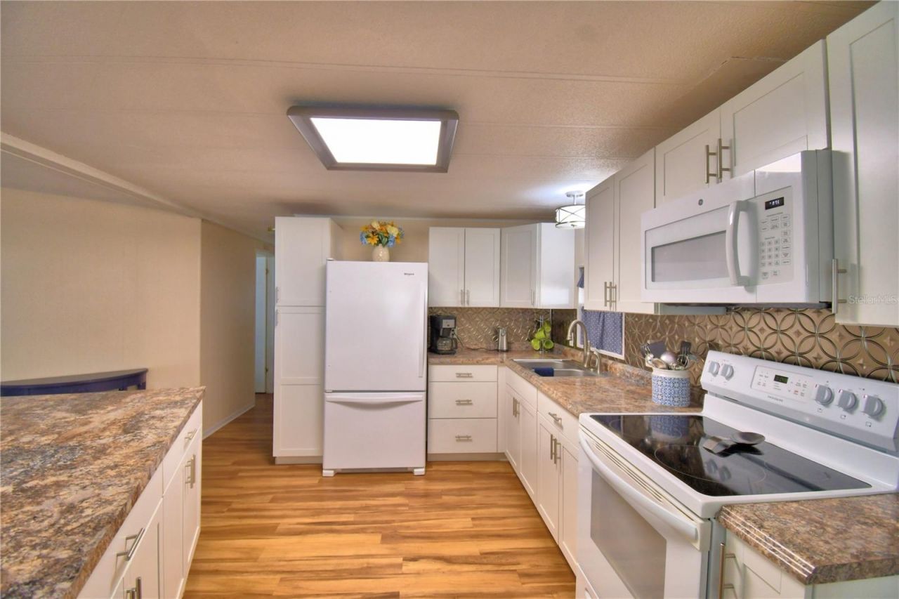 145 Holiday Lane, Auburndale, FL 33823 Photo