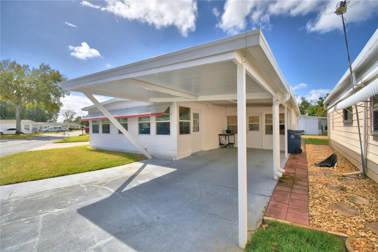 145 Holiday Lane, Auburndale, FL 33823 Photo