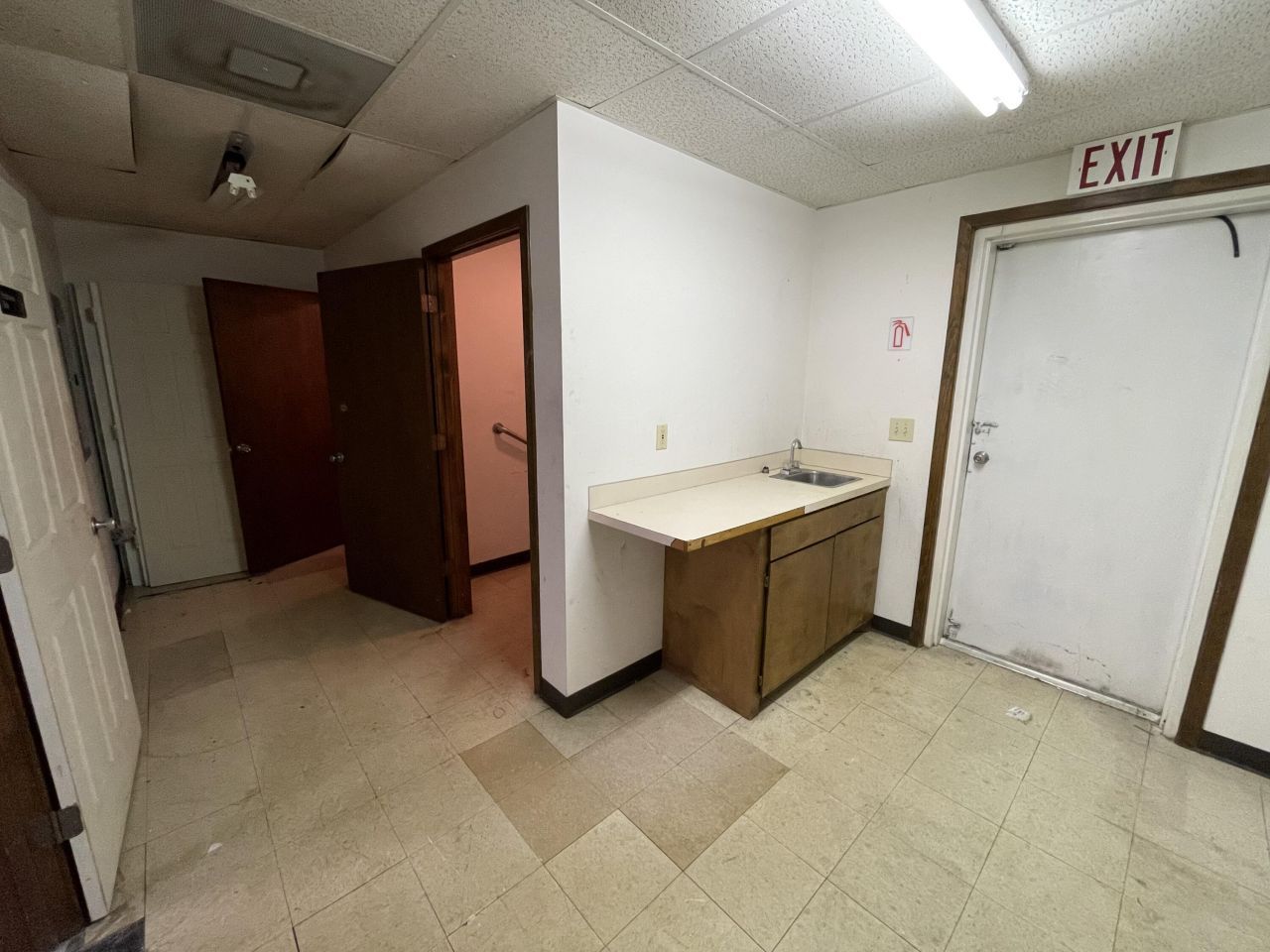 852 Dupont Road Photo 10