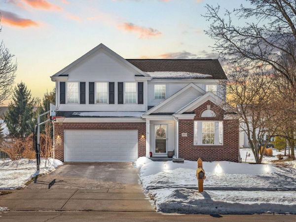 2073 Parklawn Drive, Lewis Center, OH 43035