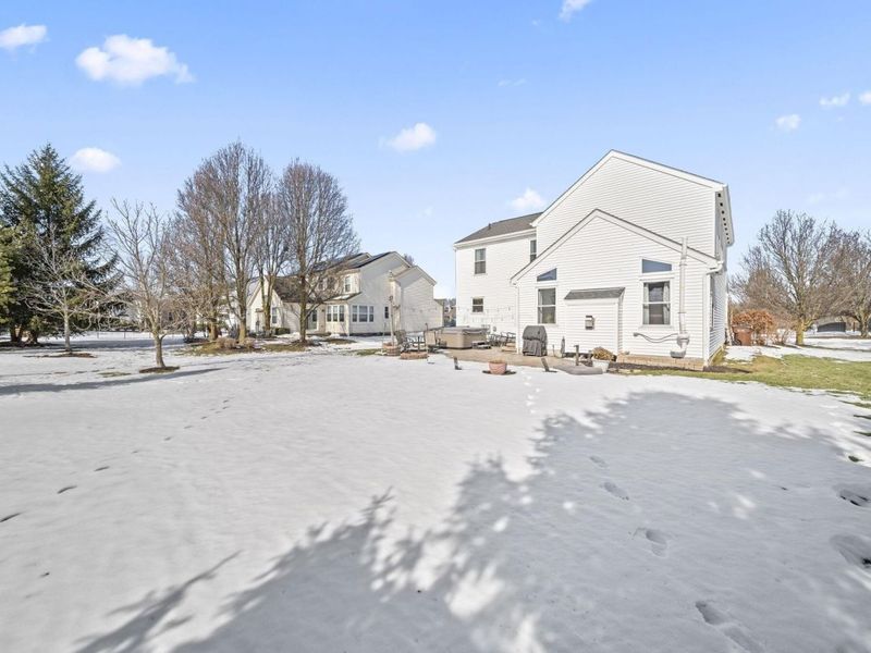 2073 Parklawn Drive, Lewis Center, OH 43035 Photo 32