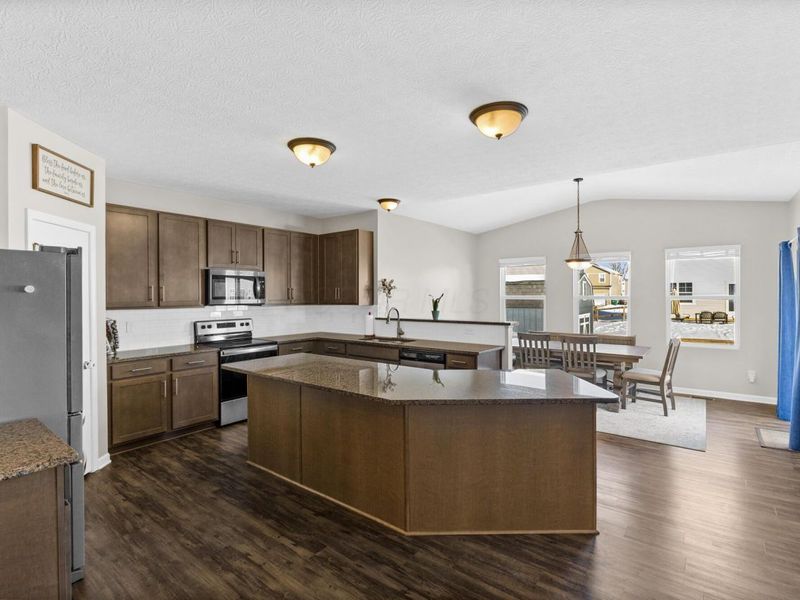 1132 Ayrshire Drive, Obetz, OH 43207 Photo 12