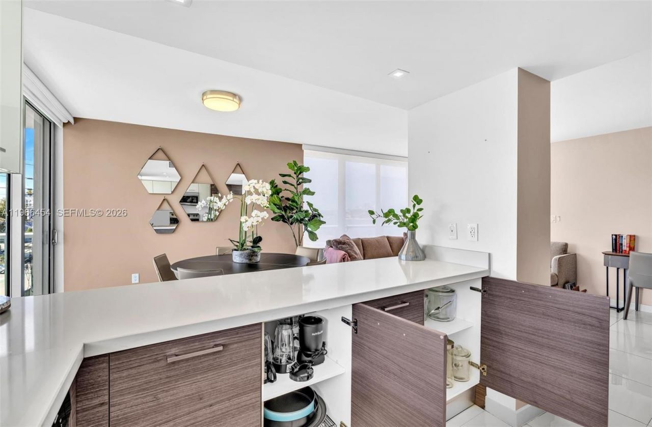 9901 E Bay Harbor Dr, Unit 403, Bay Harbor Islands, FL 33154 Photo