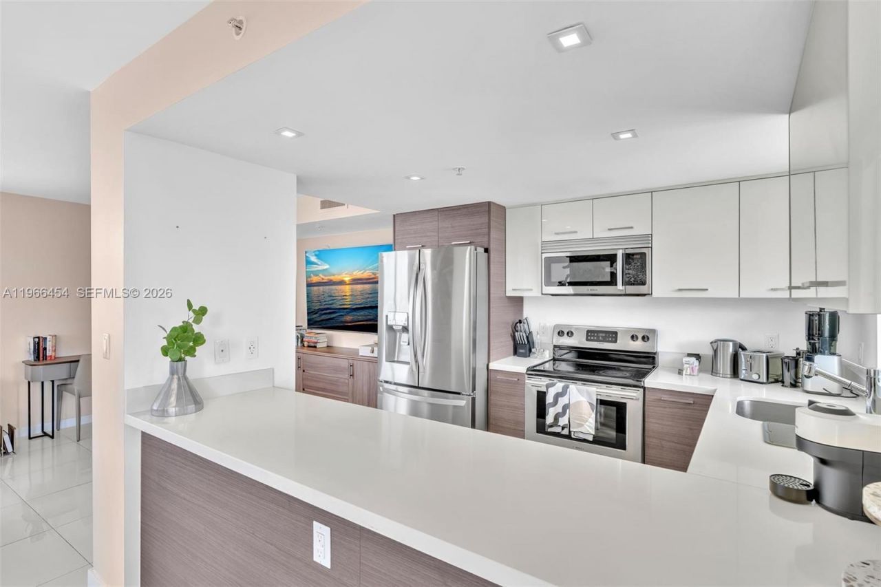 9901 E Bay Harbor Dr, Unit 403, Bay Harbor Islands, FL 33154 Photo