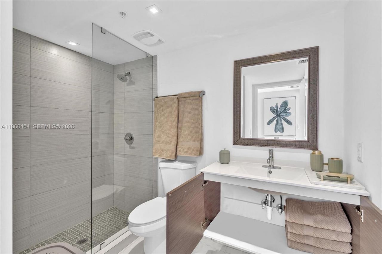 9901 E Bay Harbor Dr, Unit 403, Bay Harbor Islands, FL 33154 Photo