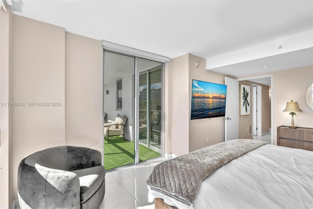 9901 E Bay Harbor Dr, Unit 403, Bay Harbor Islands, FL 33154 Photo