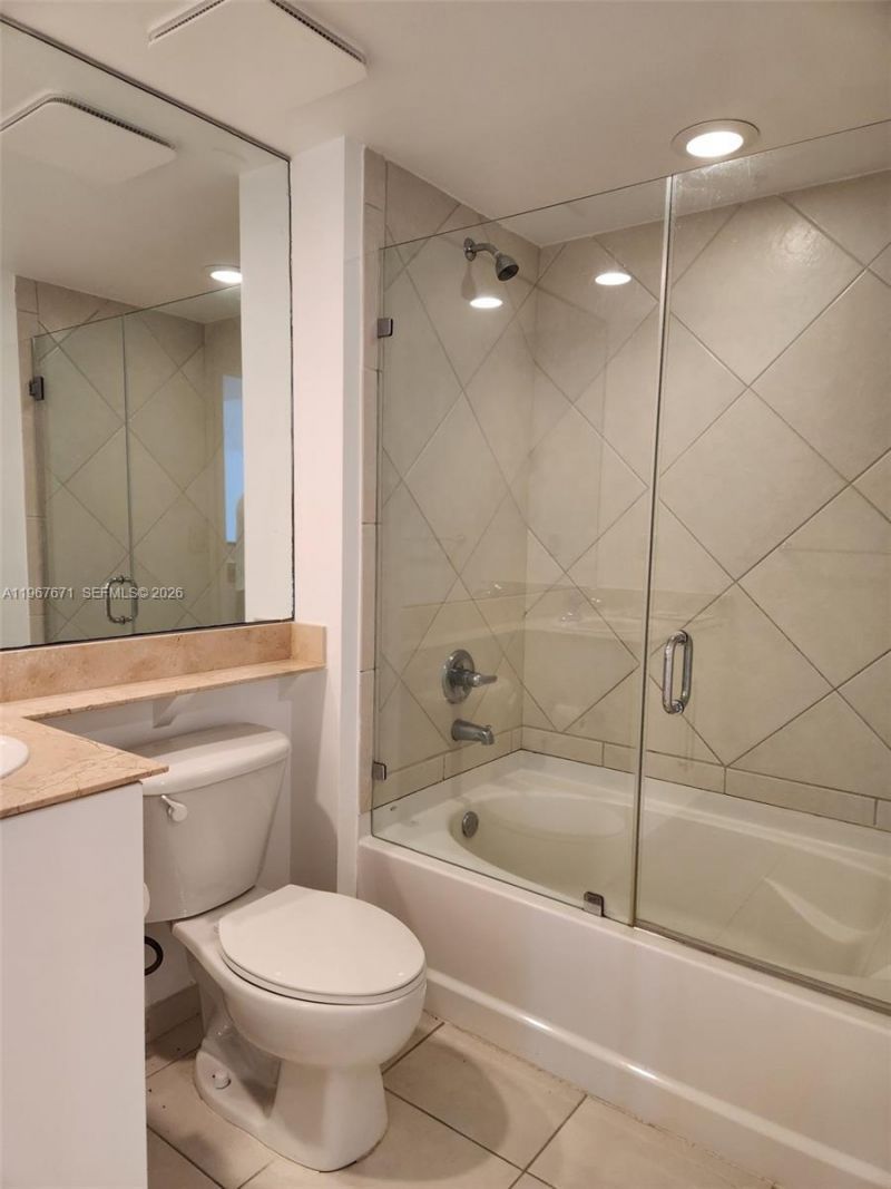 335 S Biscayne Blvd, Unit 1806, Miami, FL 33131 Photo