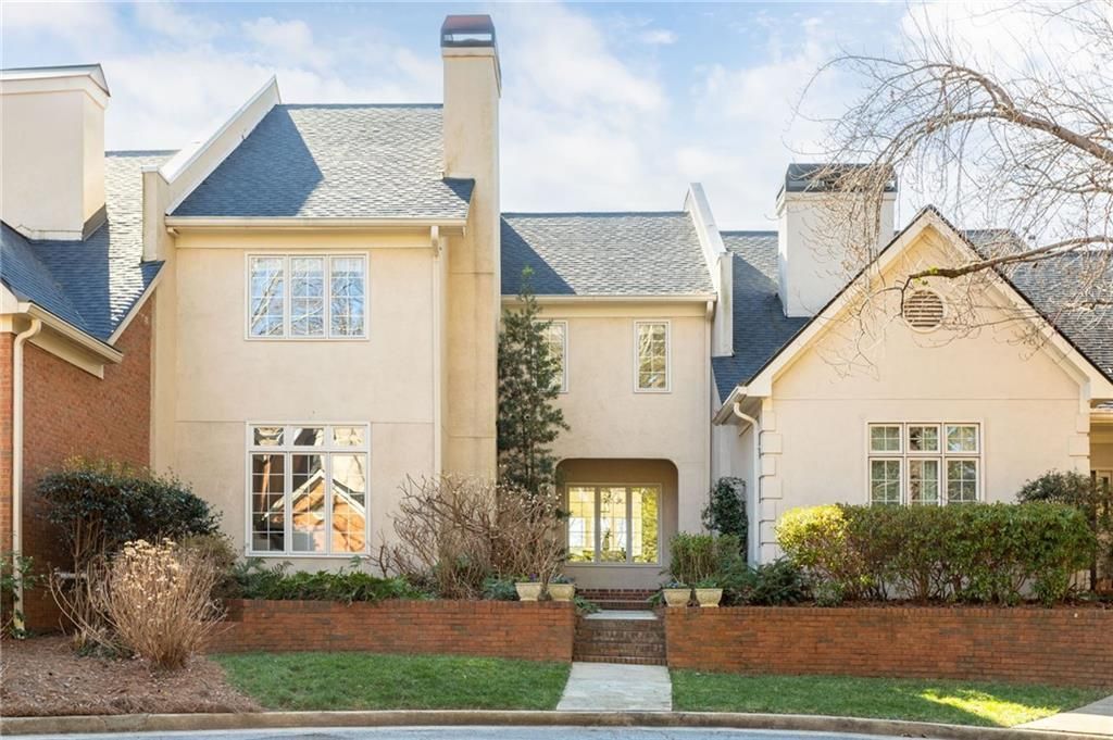 31 Paces West Place Nw, Atlanta, GA 30327 Main Photo