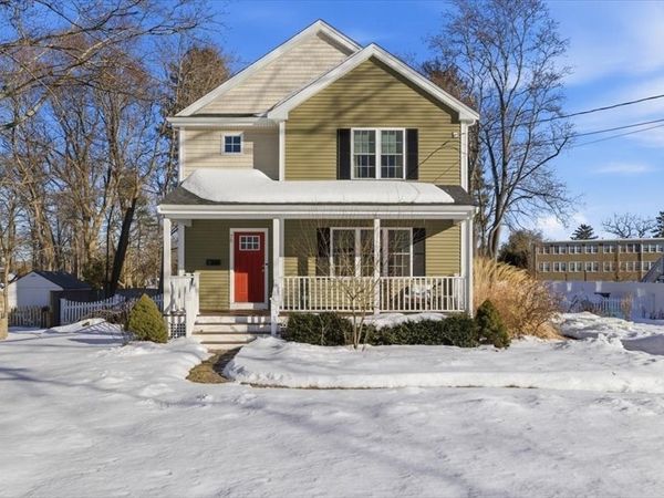 75 Oak St, Middleboro, MA 02346