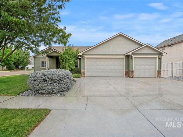 2138 Bishop Ave, Fruitland, ID 83619