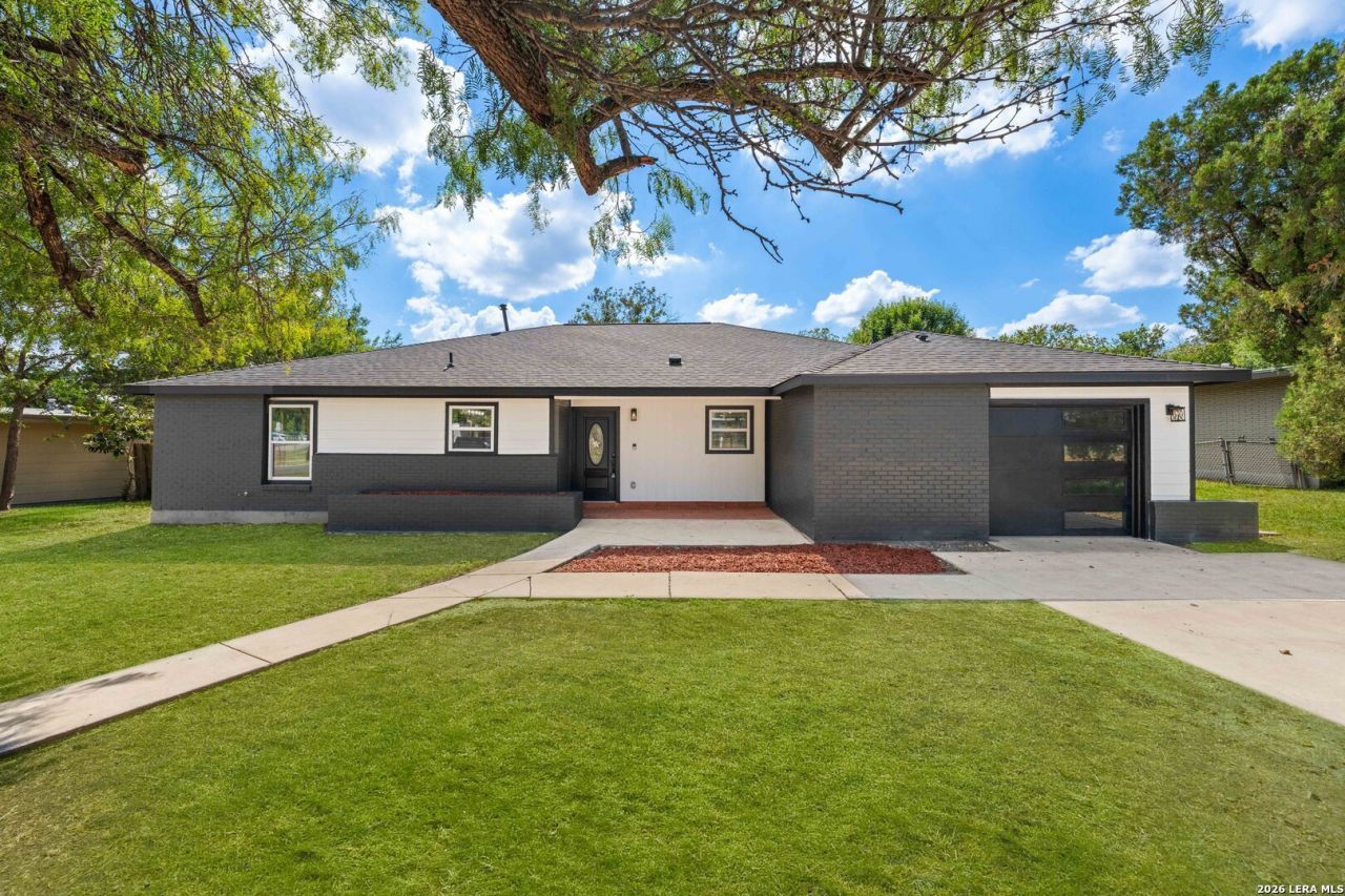 246 Sprucewood, San Antonio, TX 78216 Main Photo