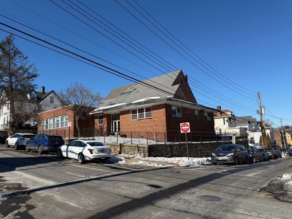 208 N 5th Avenue , Mount Vernon, NY 10550