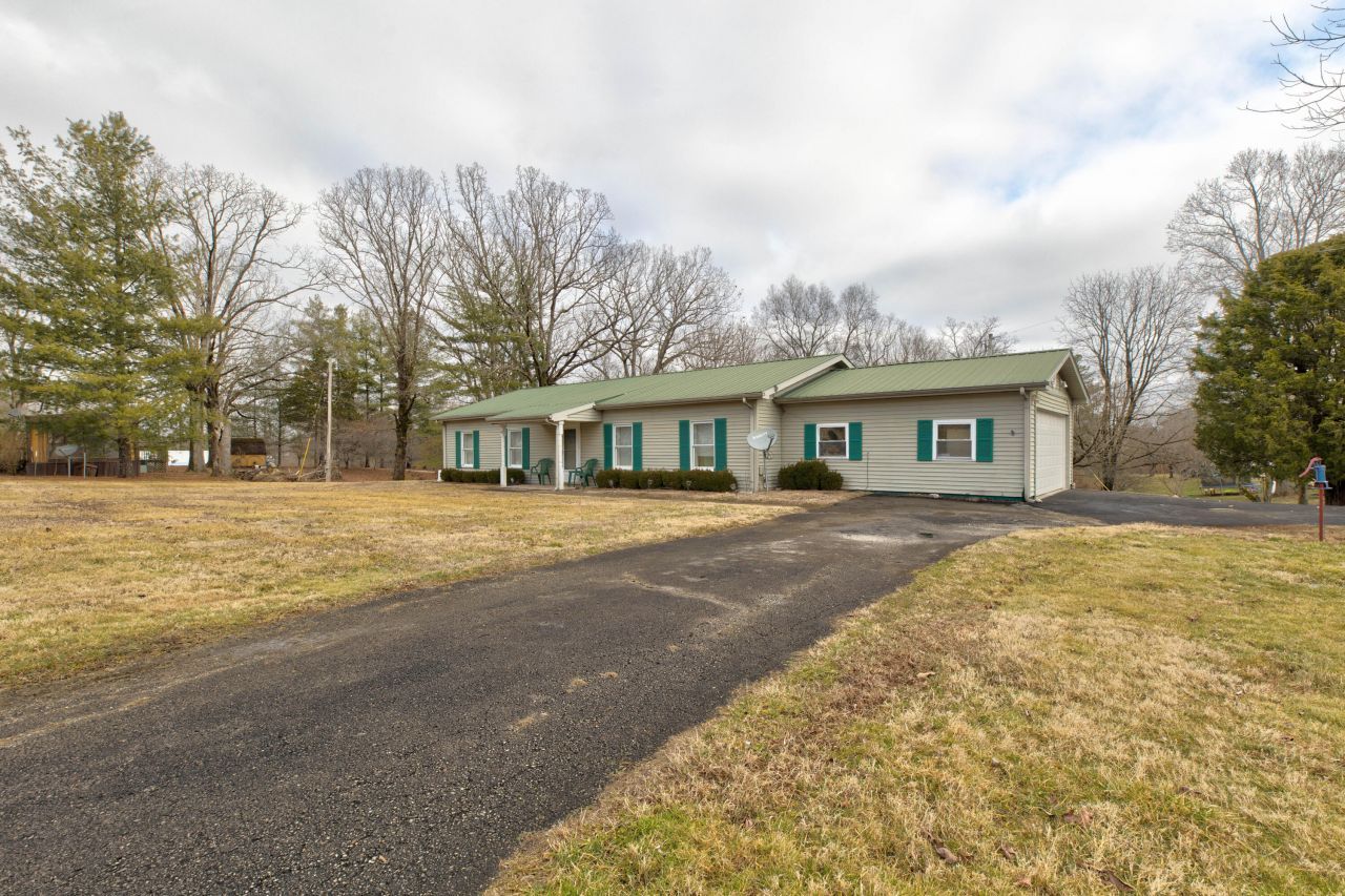 95 Len Drive, Clay City, KY 40312 Main Photo