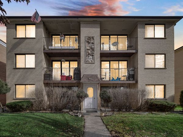 3853 N Narragansett Avenue, Unit 203, Chicago, IL 60634