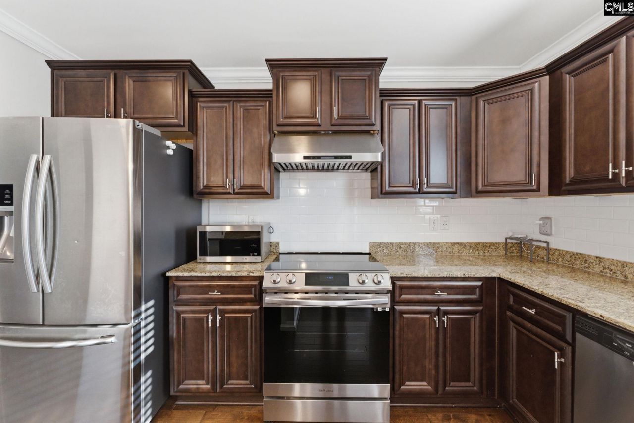 314 Summitbluff Court  Photo 15