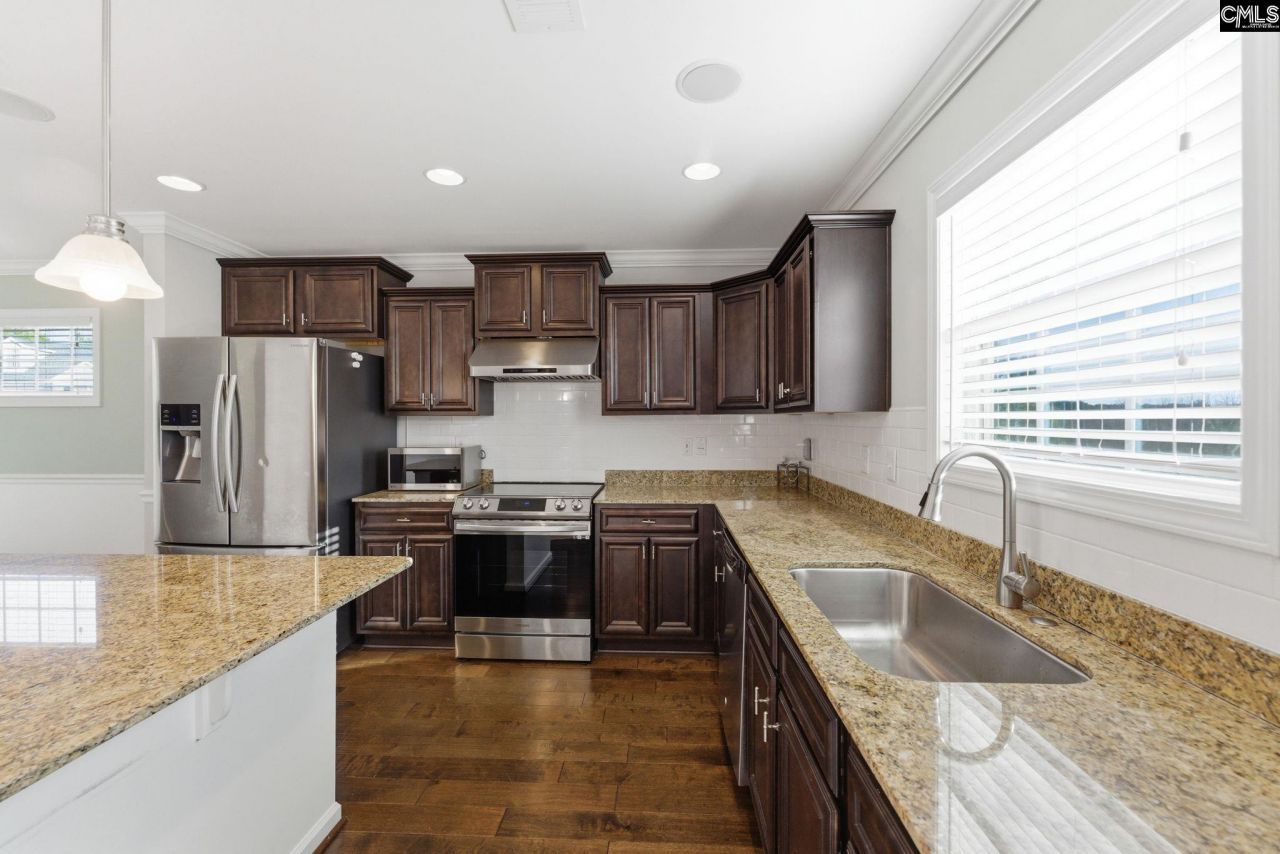 314 Summitbluff Court  Photo 17