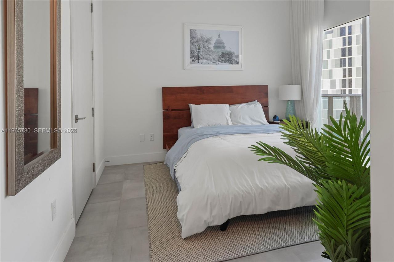 17550 Collins Ave, Unit 1205, Sunny Isles Beach, FL 33160 Photo