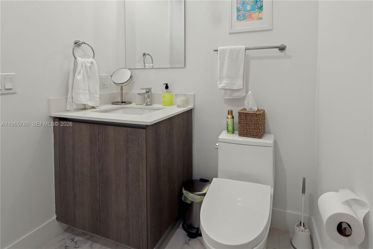 17550 Collins Ave, Unit 1205, Sunny Isles Beach, FL 33160 Photo