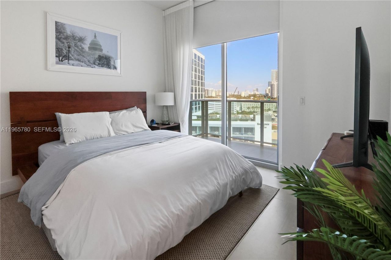 17550 Collins Ave, Unit 1205, Sunny Isles Beach, FL 33160 Photo