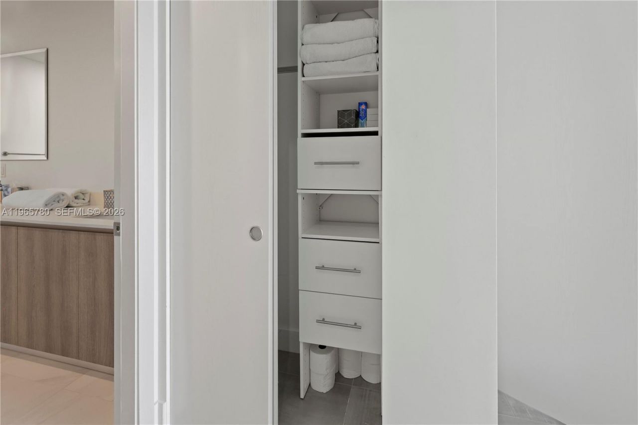 17550 Collins Ave, Unit 1205, Sunny Isles Beach, FL 33160 Photo