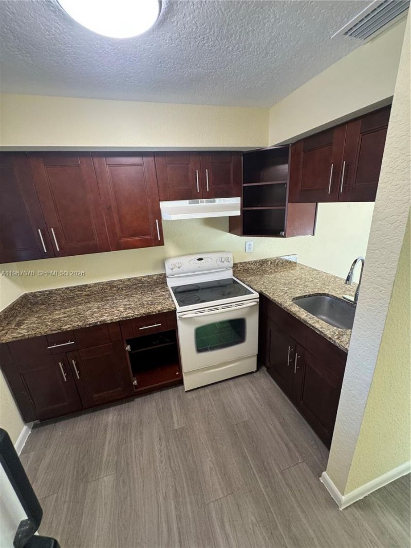 1101 W Prospect Rd, Unit 6, Fort Lauderdale, FL 33309 Photo
