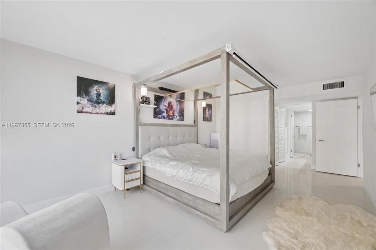 1915 Brickell Ave, Unit 801, Miami, FL 33129 Photo