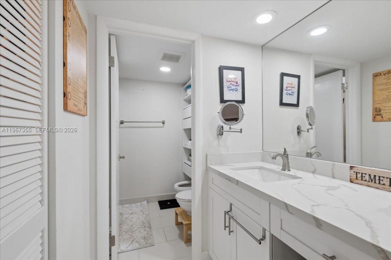 1915 Brickell Ave, Unit 801, Miami, FL 33129 Photo