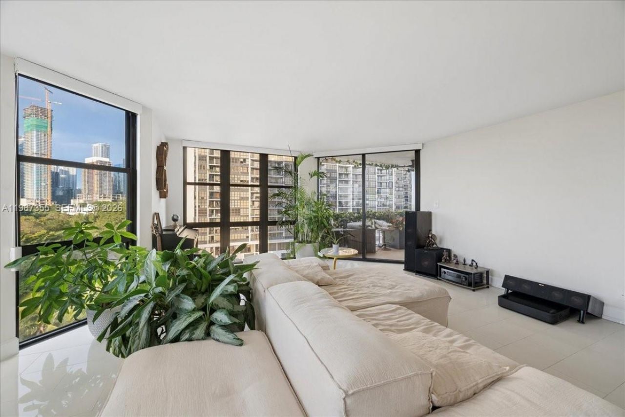 1915 Brickell Ave, Unit 801, Miami, FL 33129 Photo