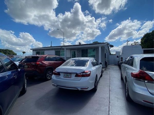 398 E 56th St , Hialeah, FL 33013