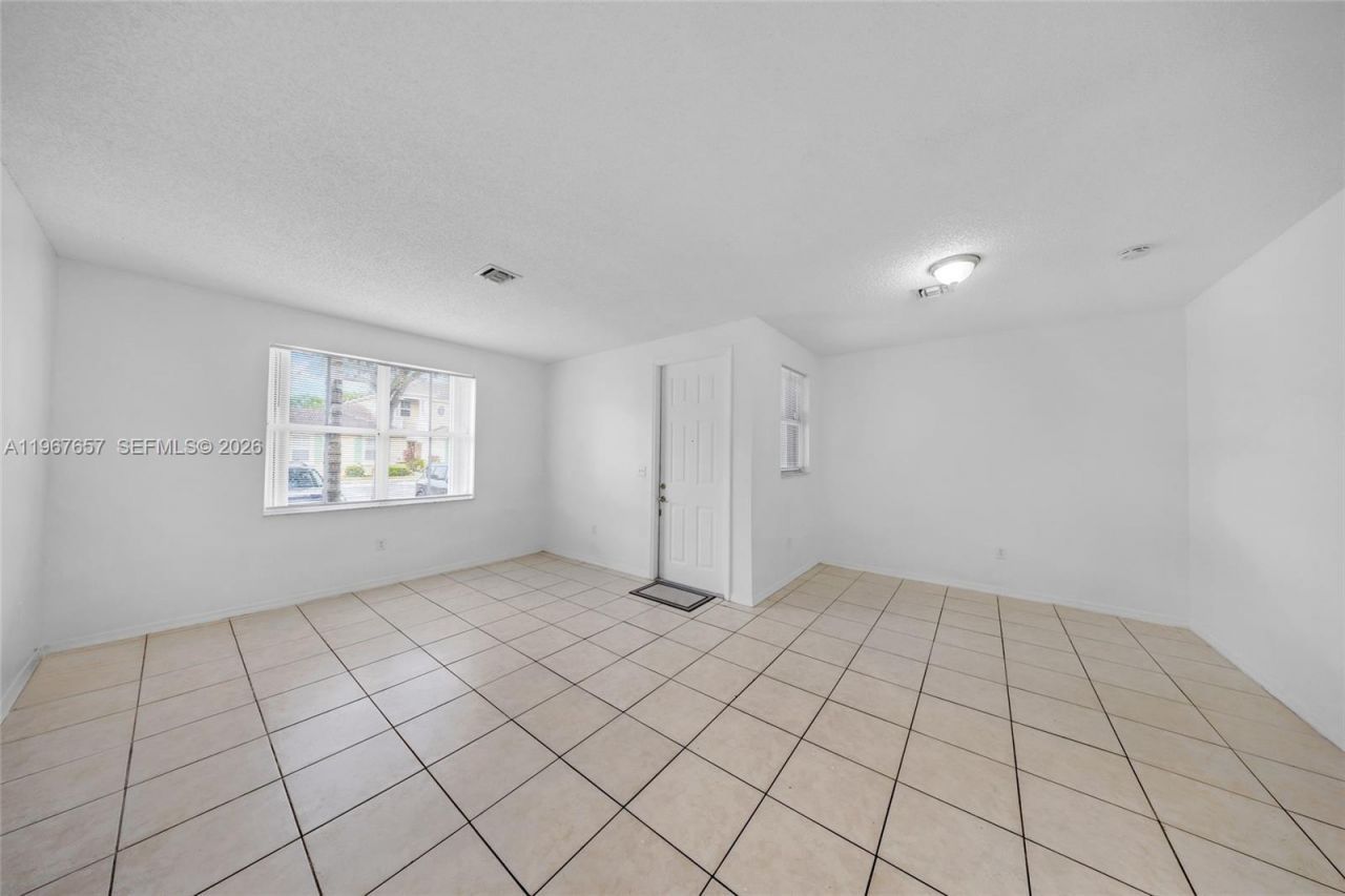 951 NE 42nd Ter, Homestead, FL 33033 Photo