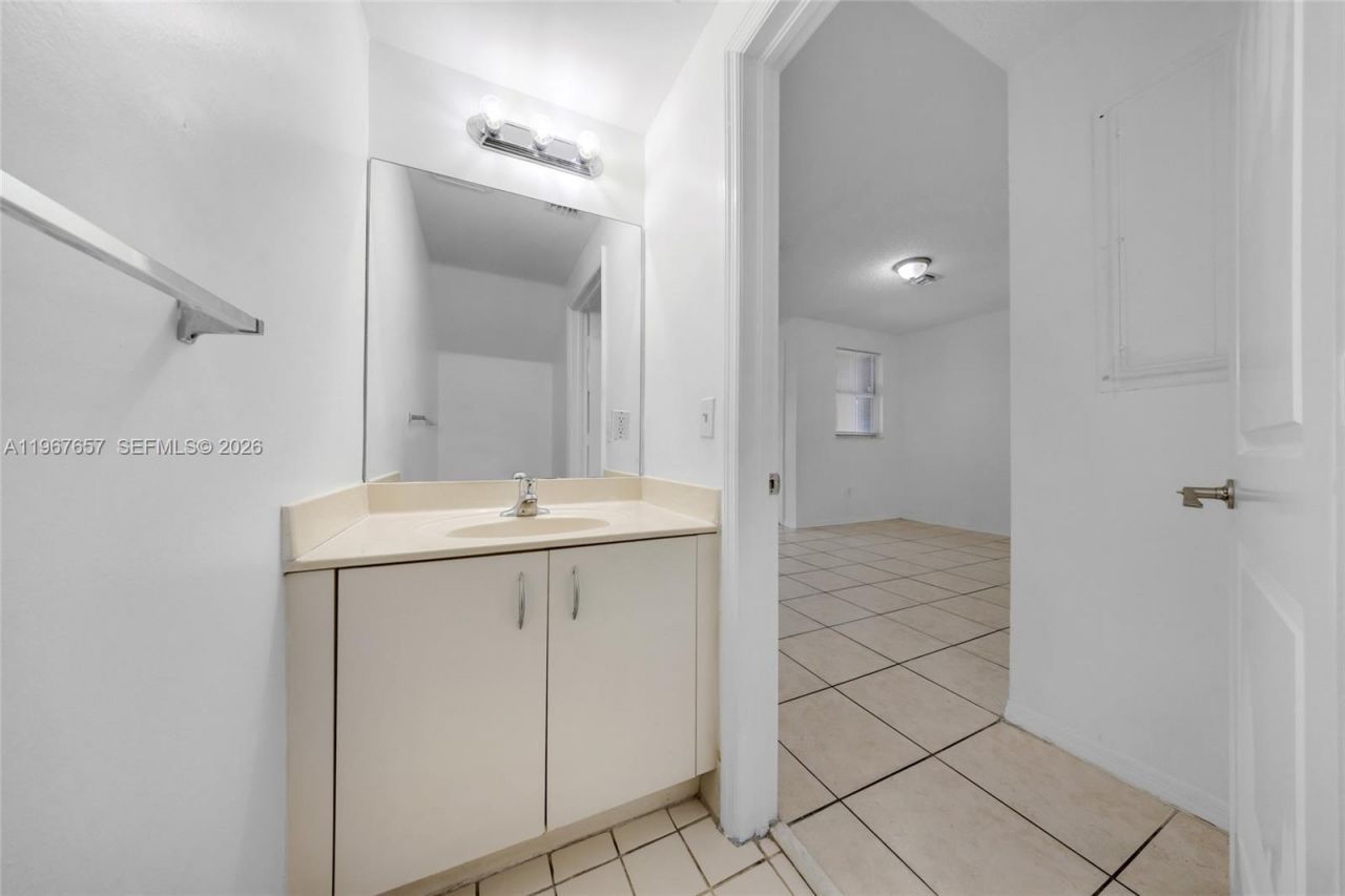 951 NE 42nd Ter, Homestead, FL 33033 Photo