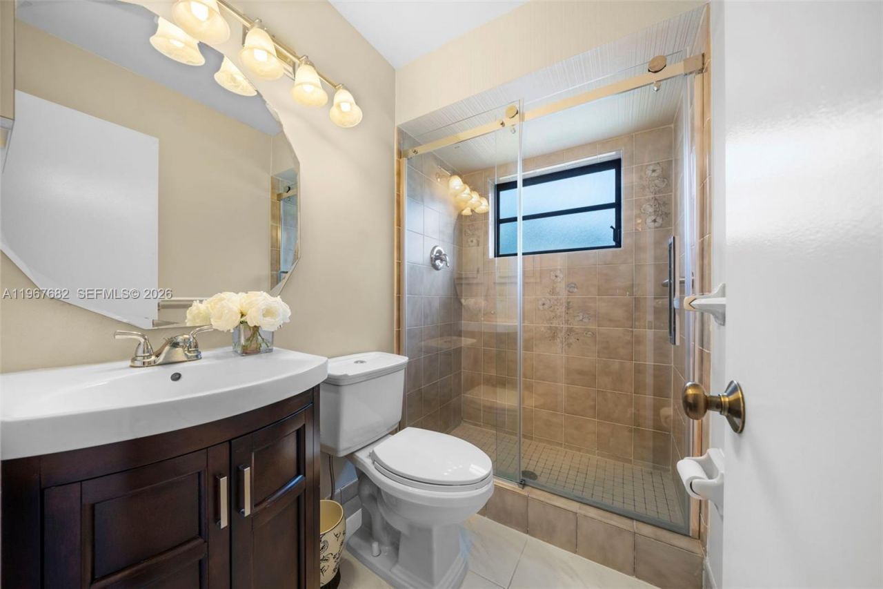 101 NE 2nd Pl, Dania Beach, FL 33004 Photo