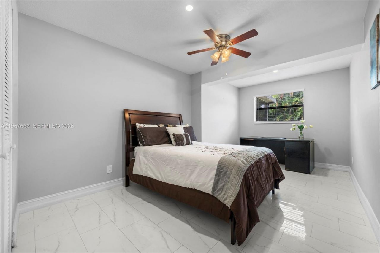 101 NE 2nd Pl, Dania Beach, FL 33004 Photo