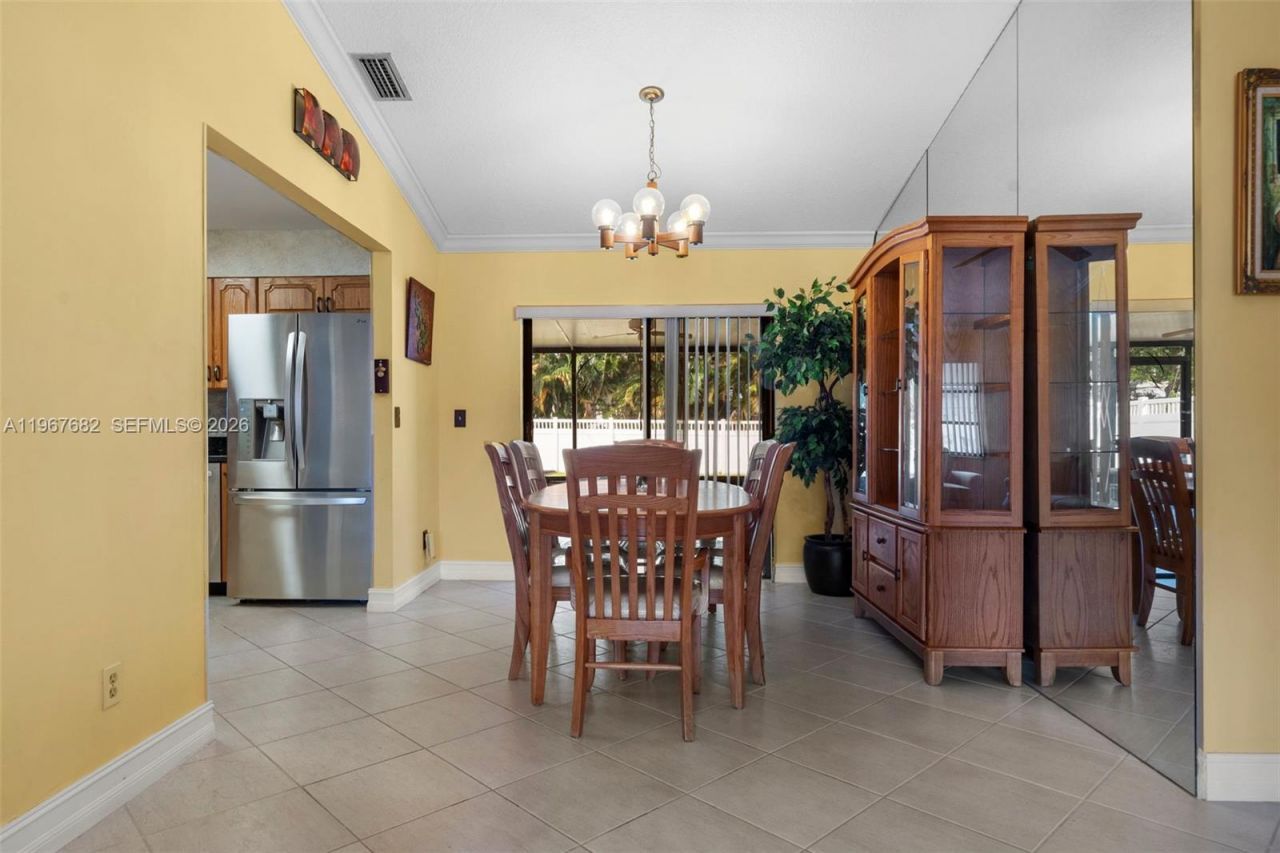 101 NE 2nd Pl, Dania Beach, FL 33004 Photo