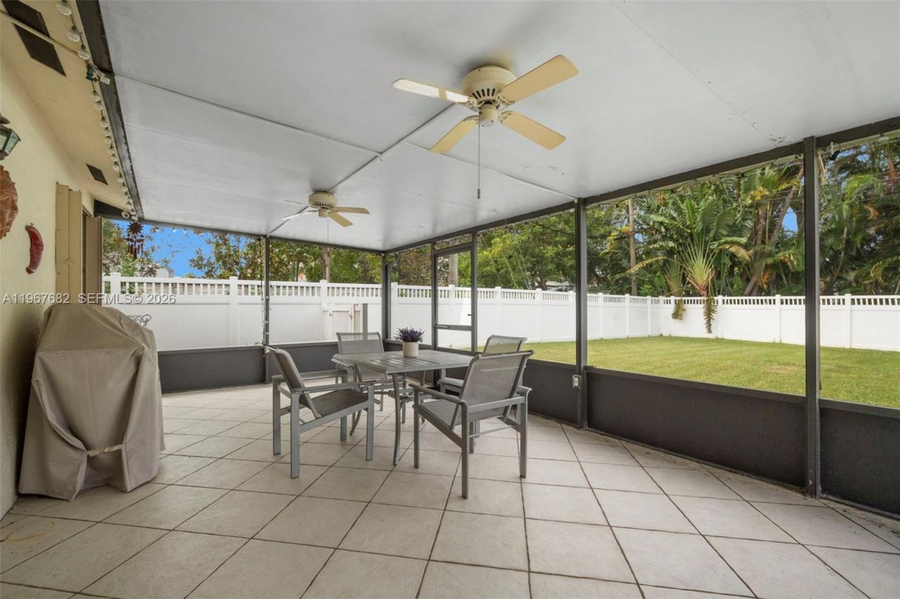 101 NE 2nd Pl, Dania Beach, FL 33004 Photo