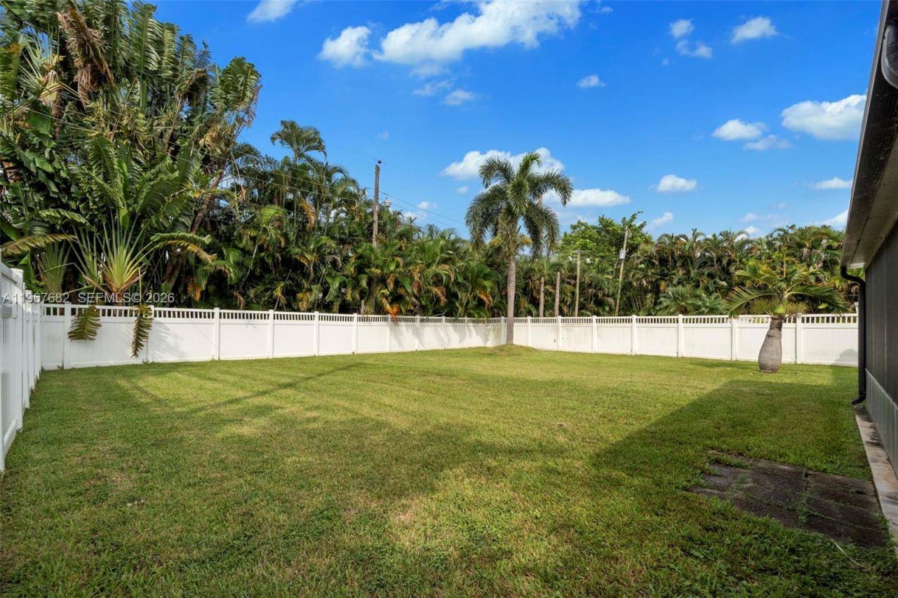 101 NE 2nd Pl, Dania Beach, FL 33004 Photo