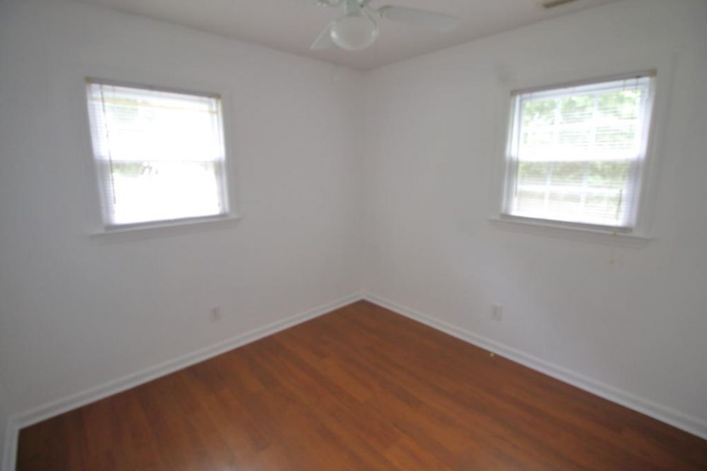 109 Tupperway Drive Photo 6