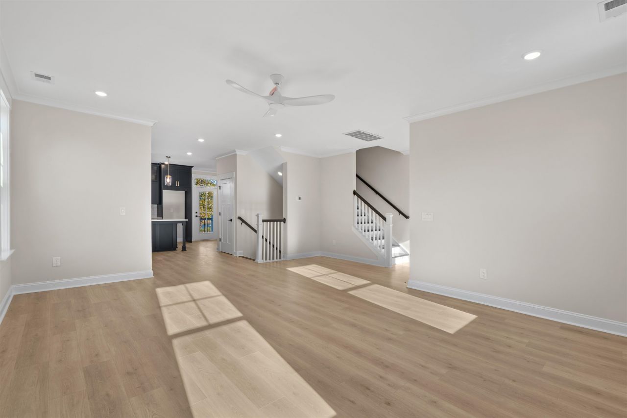 8477 Duke Pl. Photo 15