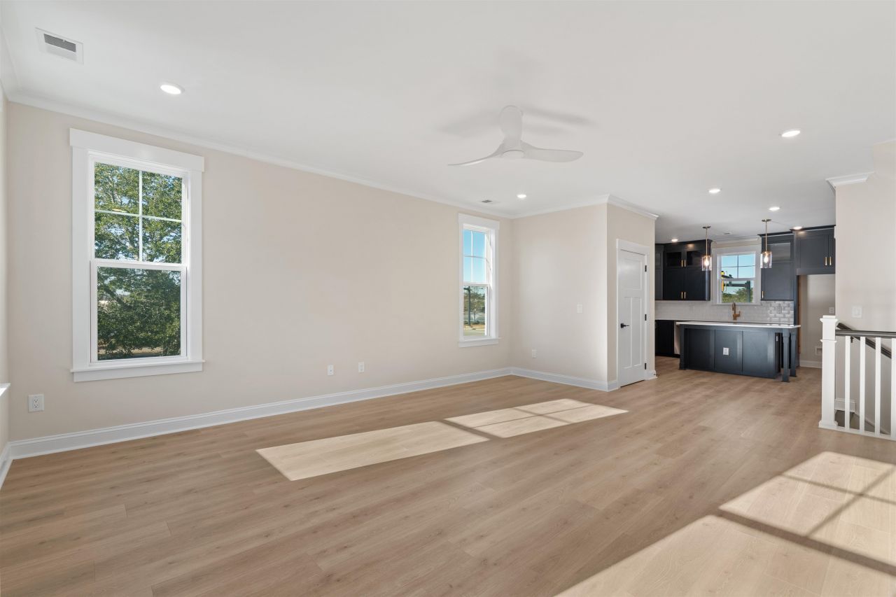 8477 Duke Pl. Photo 16