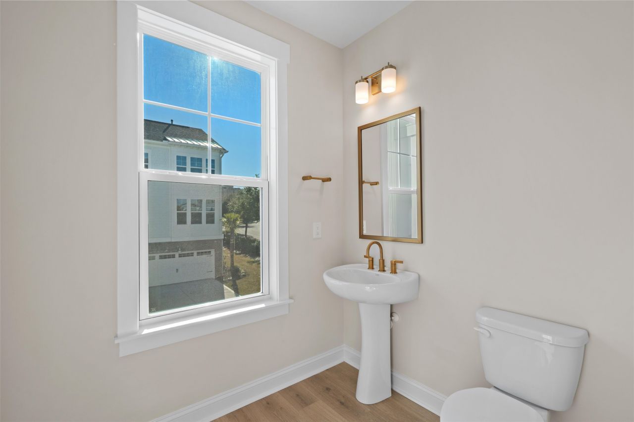 8477 Duke Pl. Photo 18