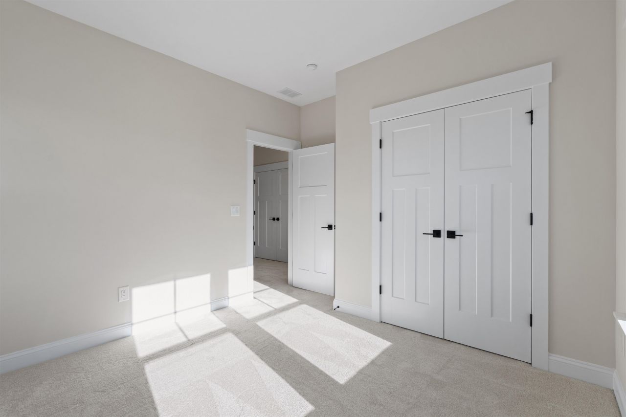 8477 Duke Pl. Photo 30