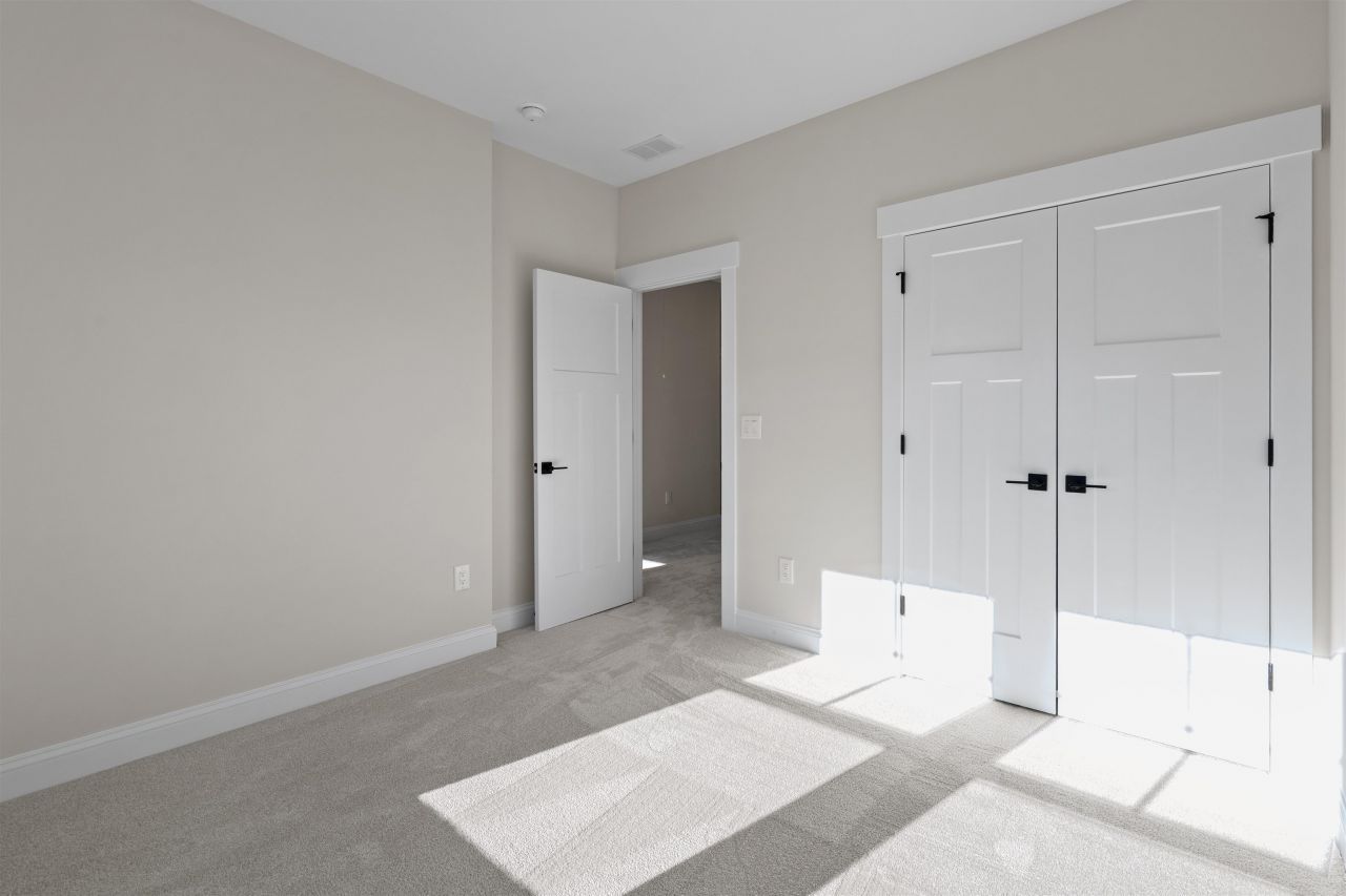 8477 Duke Pl. Photo 32