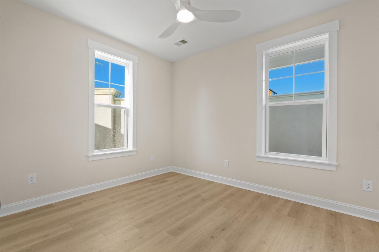 8477 Duke Pl. Photo 35