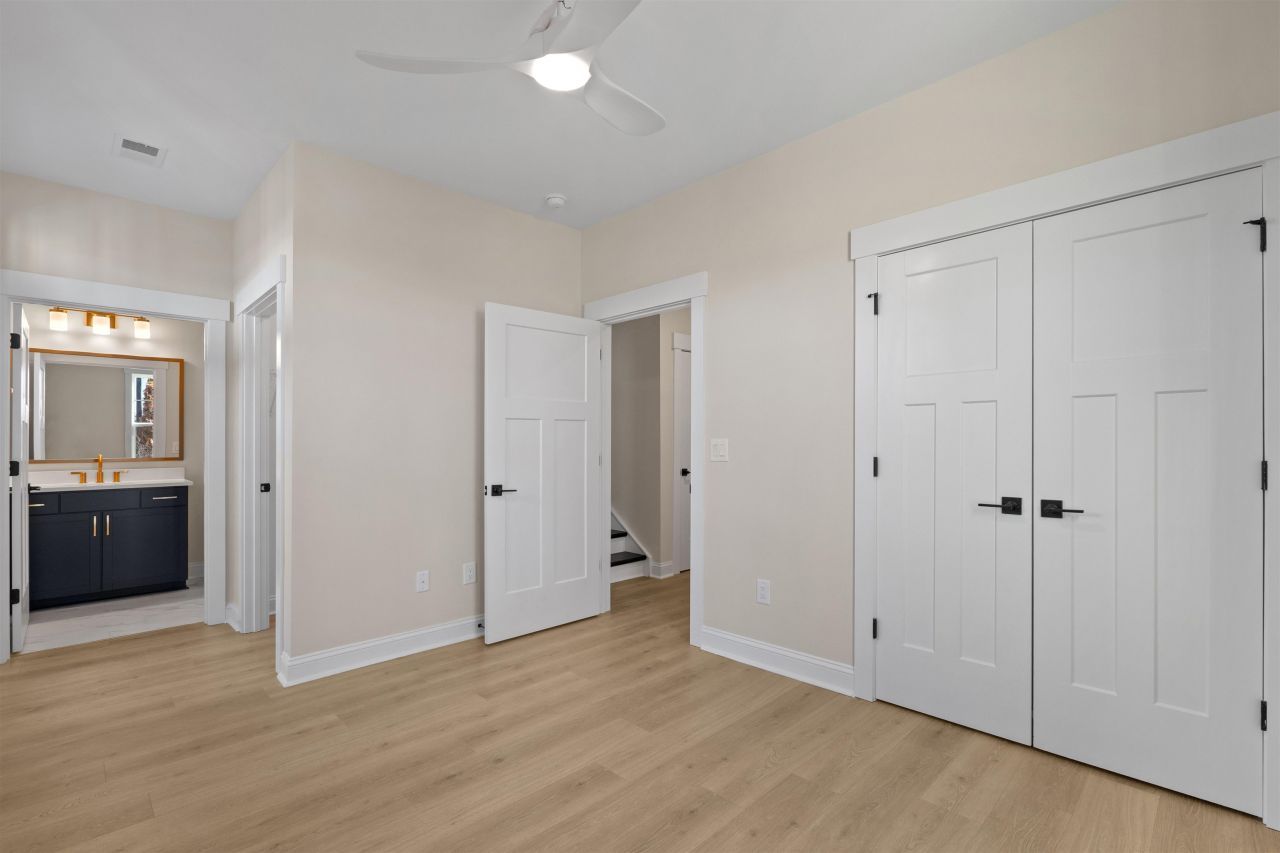 8477 Duke Pl. Photo 36