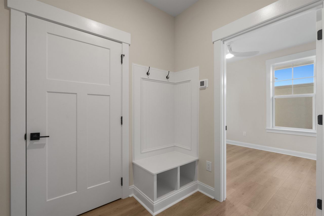 8477 Duke Pl. Photo 5