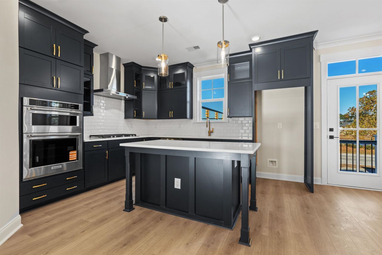 8477 Duke Pl. Photo 6