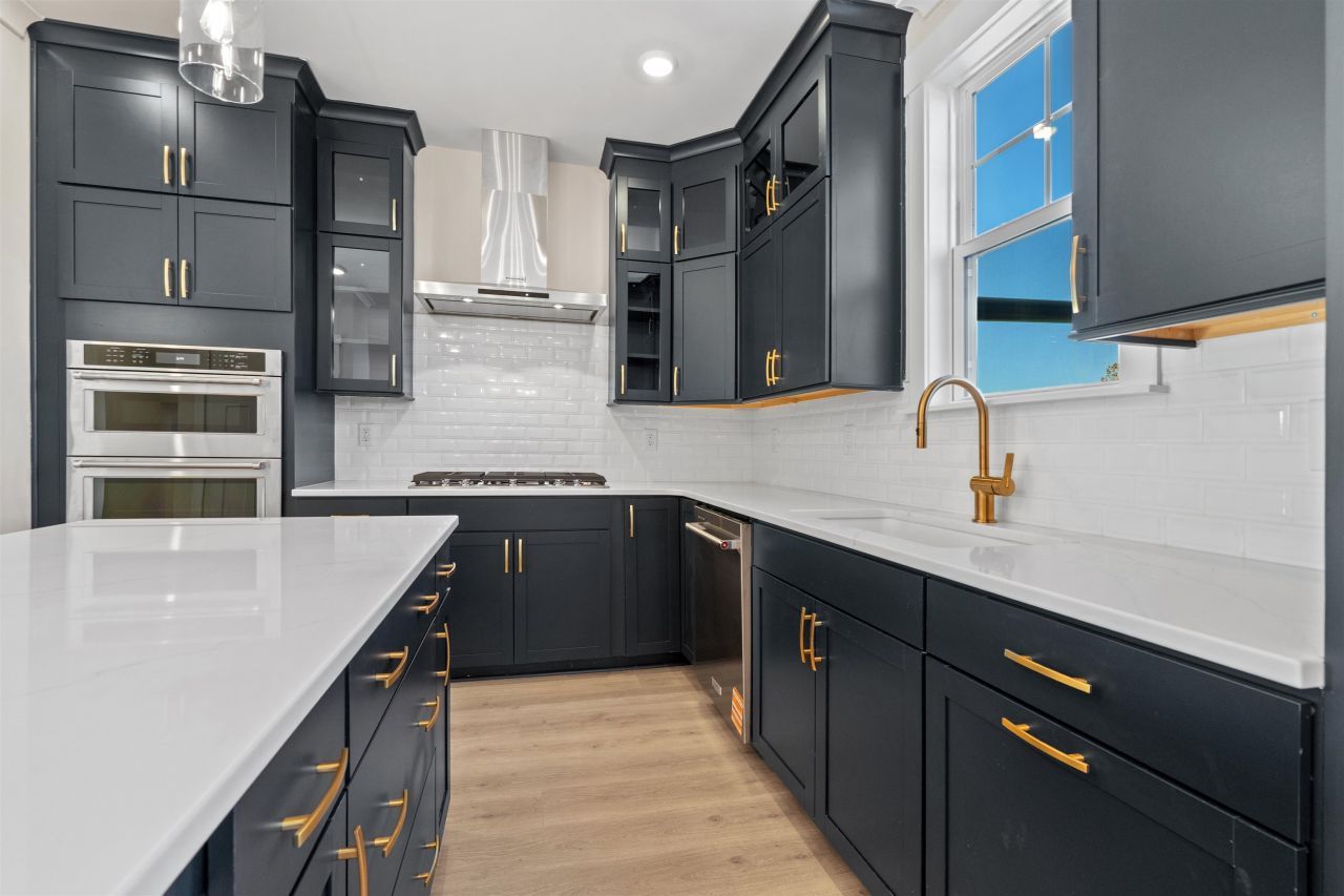 8477 Duke Pl. Photo 7